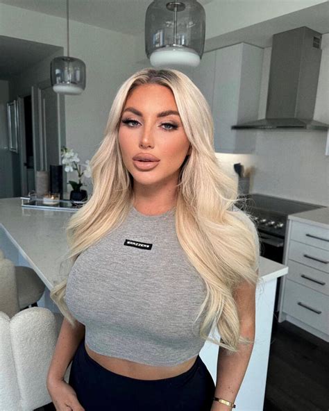Kayley Gunner Biography, Age, Height, Family, Wiki & More.